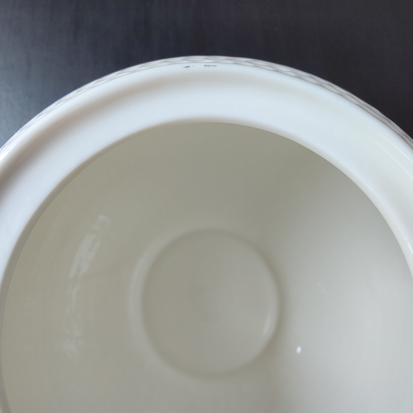 McIntosh china | porcelain | Golf ⛳ ball shaped Teapot 🫖 - Picture 9 of 13